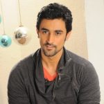 Kunal Kapoor Height, Age, Girlfriend, Wife, Children, Family, Biography & More