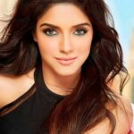 Asin (Actress) Height, Weight, Age, Husband, Family, Biography & More