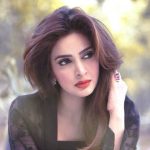 Saba Qamar Height, Weight, Age, Boyfriend, Family, Biography & More