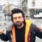 Navraj Hans Height, Wife, Family, Biography