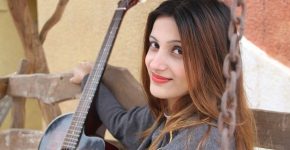 Laila Khan Singer
