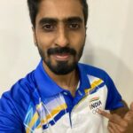 Sathiyan Gnanasekaran Height, Age, Girlfriend, Family, Biography & More