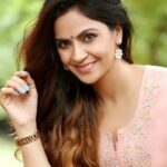 Naina Gupta (Actress) Height, Age, Husband, Family, Biography & More