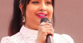 Devi Singer