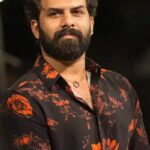 Sunny Wayne Height, Age, Girlfriend, Wife, Children, Family, Biography & More